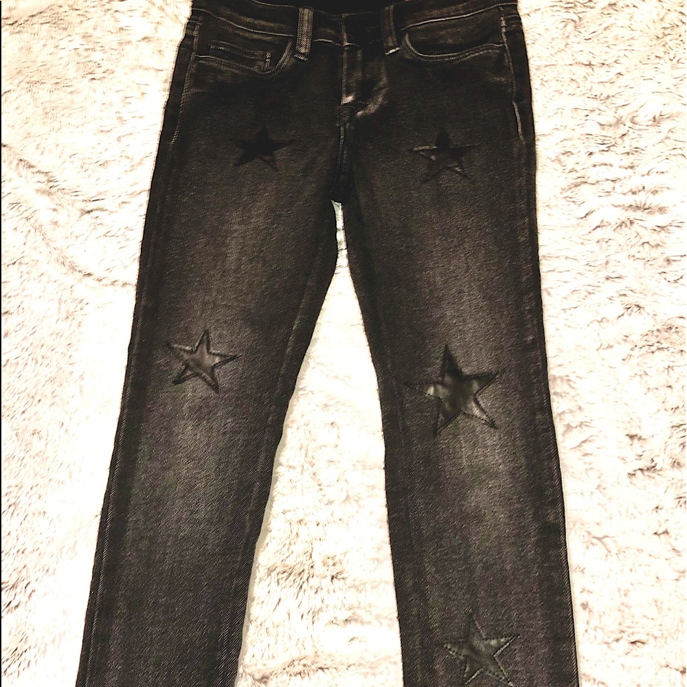 Girls BlankNYC skinny jeans with Star patches